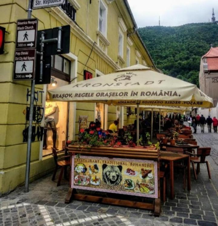 Studio Republicii Apartment Brasov Bagian luar foto