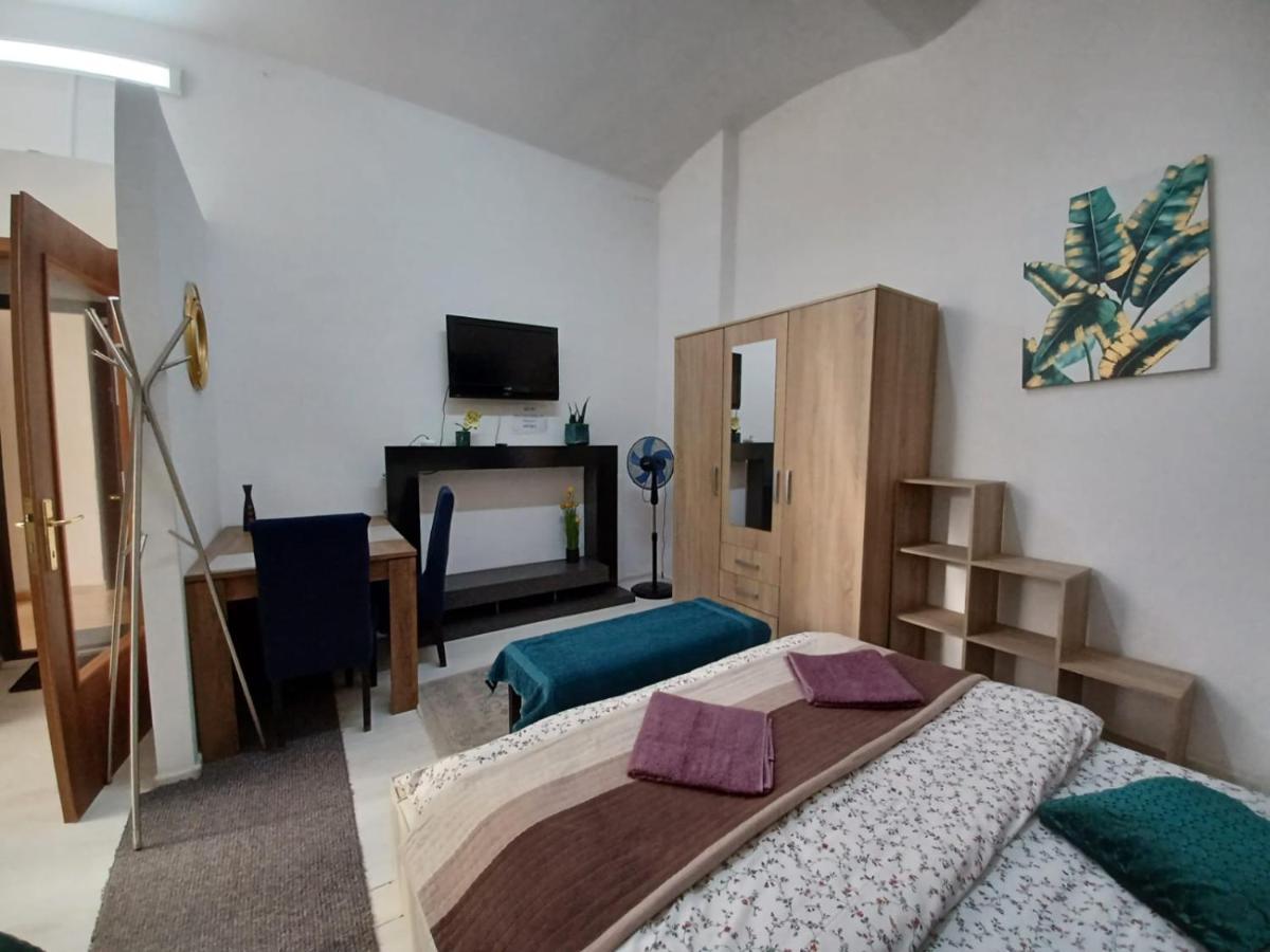 Studio Republicii Apartment Brasov Bagian luar foto